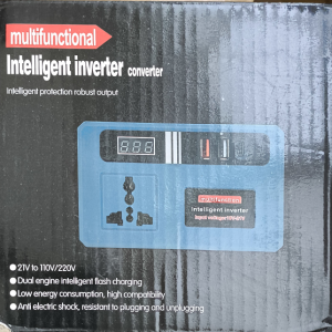 اینورتر تکفاز Intelligent شارژی 12 به 220 با این دستگاه دیگر نگران قطعی برق نباشید. لازم نیست این اینورتر را مثل مبدل های دیگر،  به باتری ماشین وصل کنید، این وسیله، خودش باطری قابل شارژ دارد. به راحتی میتوانید در سفر، پارکینگ، انباری، محل کار و هر مکانی که به برق 220 ولت نیاز دارید، برای روشن کردن ابزارهای برقی از آن استفاده کنید. با توجه به قطعی های مکرر برق، اینورتر تکفاز Intelligent شارژی 12 به 220 یک وسیله ضروری برای کنترل درب های پارکینگ، روشن کردن تلویزیون، بخاری برقی، رادیو یا هر وسیله ضروری دیگر است. دارای یک خروجی 220 ولت و سه خروجی برای شارژ کردن سایر تجهیزات USB دار. حتی میتوانید از این وسیله به عنوان یک پاور بانک نیز استفاده کنید.